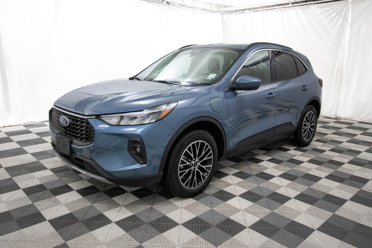 2024 Ford Escape PHEV Photo2