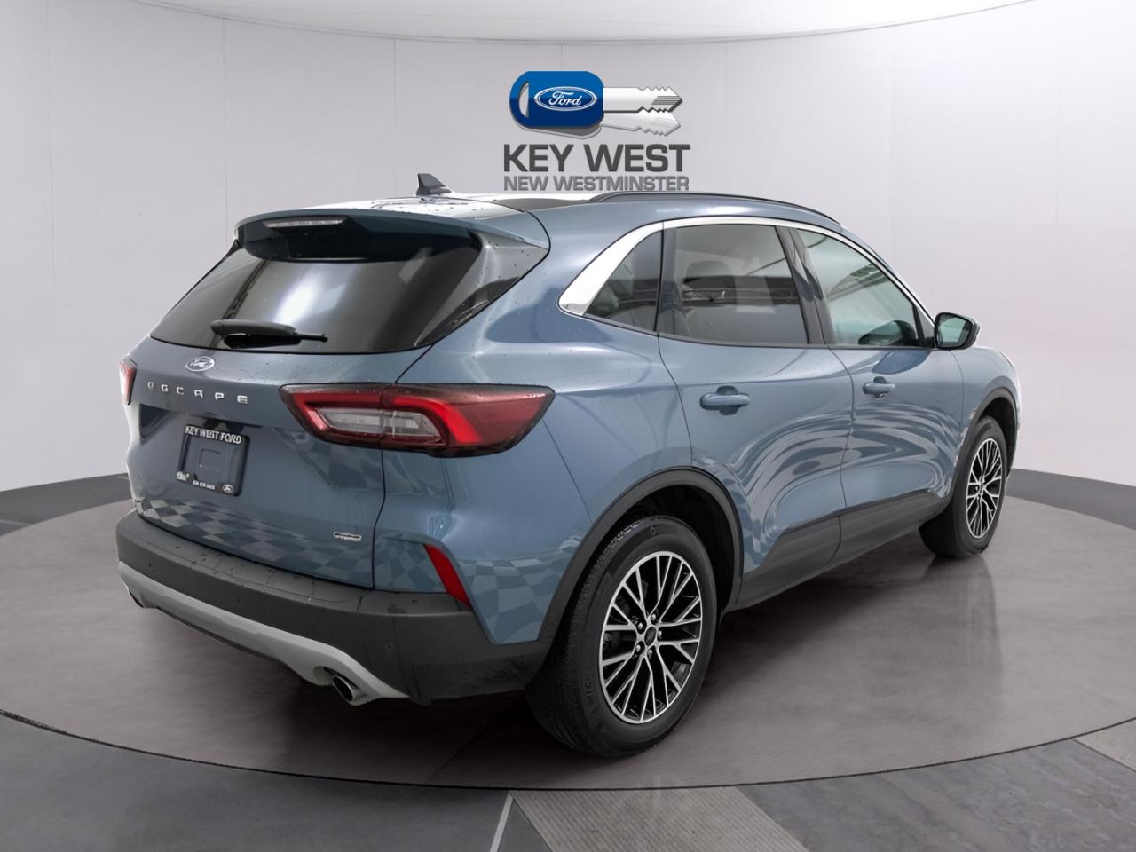 2024 Ford Escape PHEV Photo4