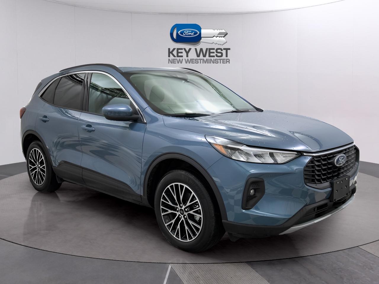 2024 Ford Escape PHEV Photo3