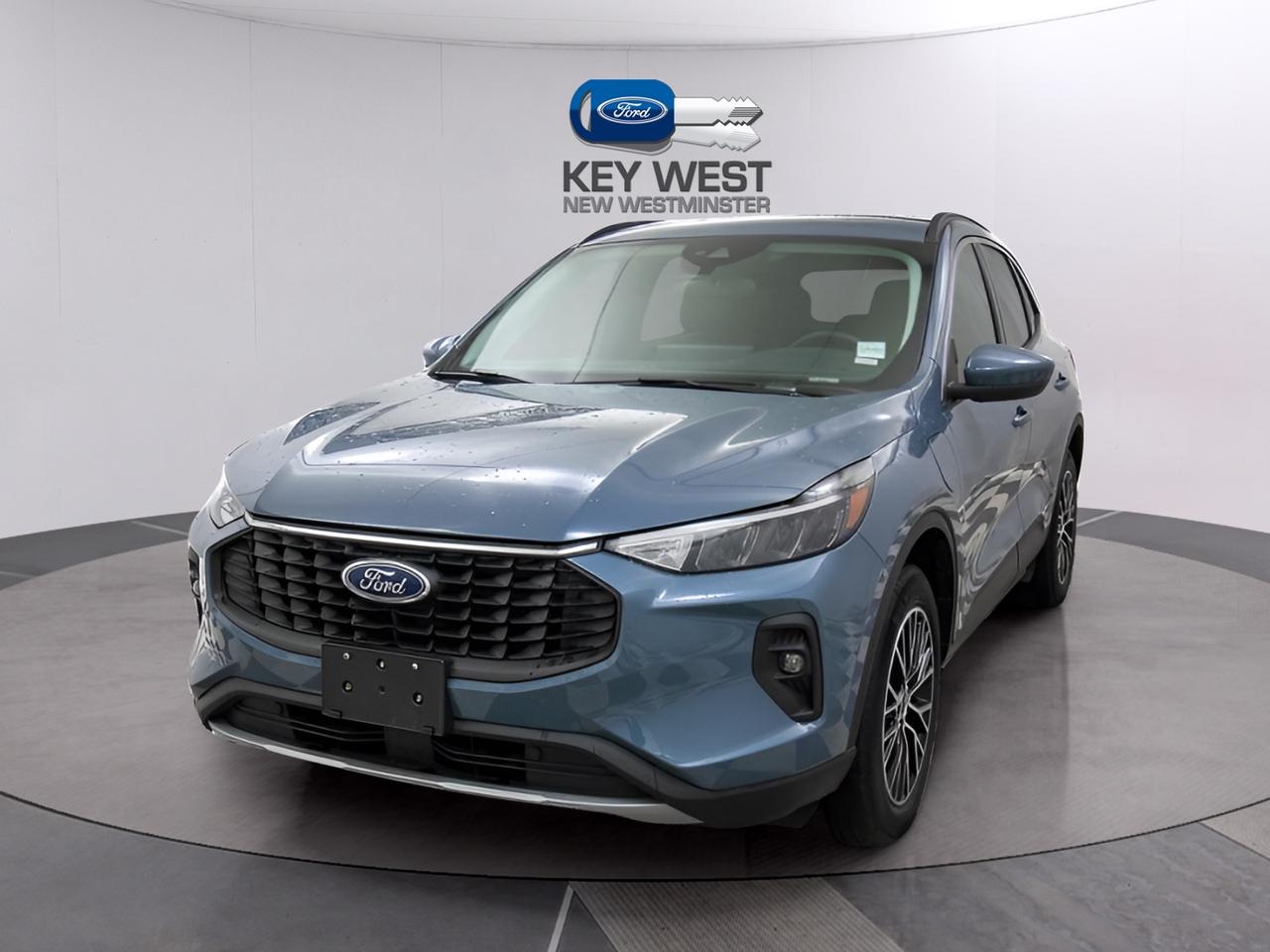 2024 Ford Escape PHEV Photo1