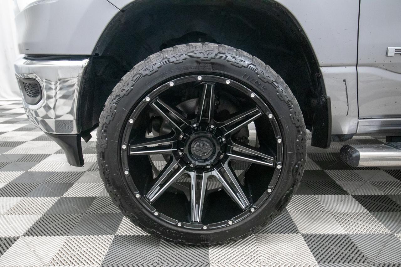 2020 RAM 1500 Tradesman 4x4 Crew Cab 5'7" Box Photo5