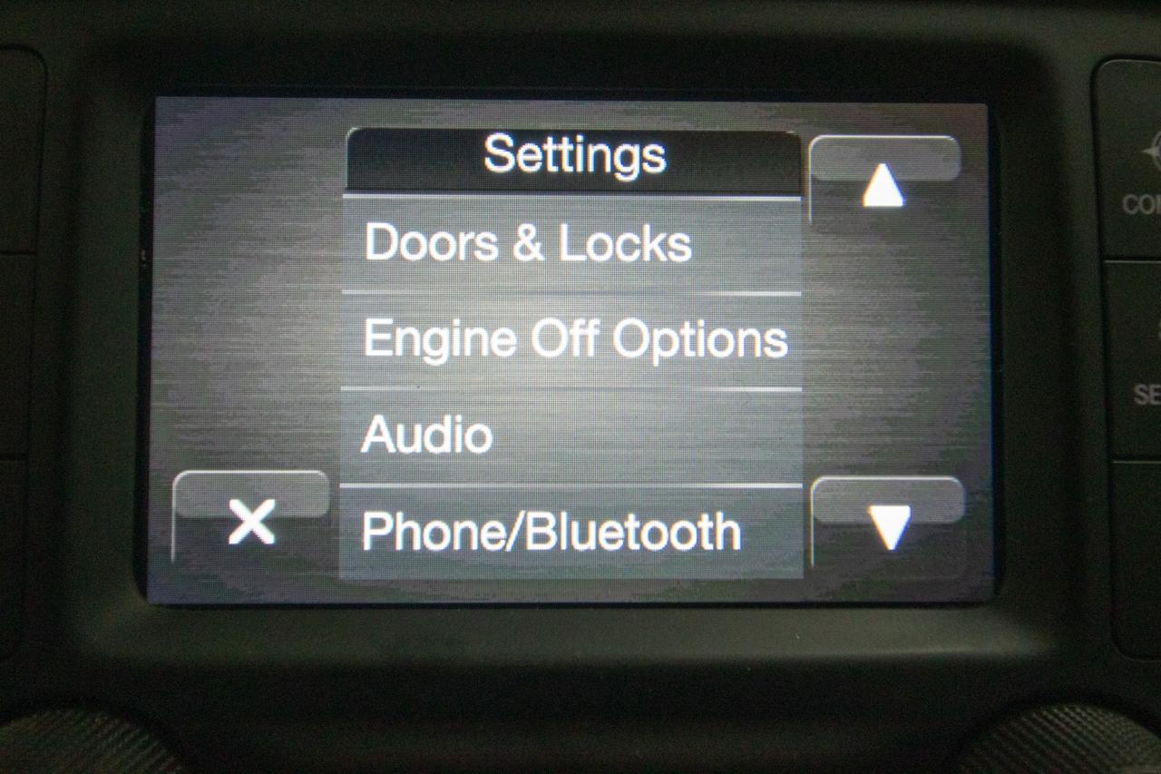 2020 RAM 1500 Tradesman 4x4 Crew Cab 5'7" Box Photo5