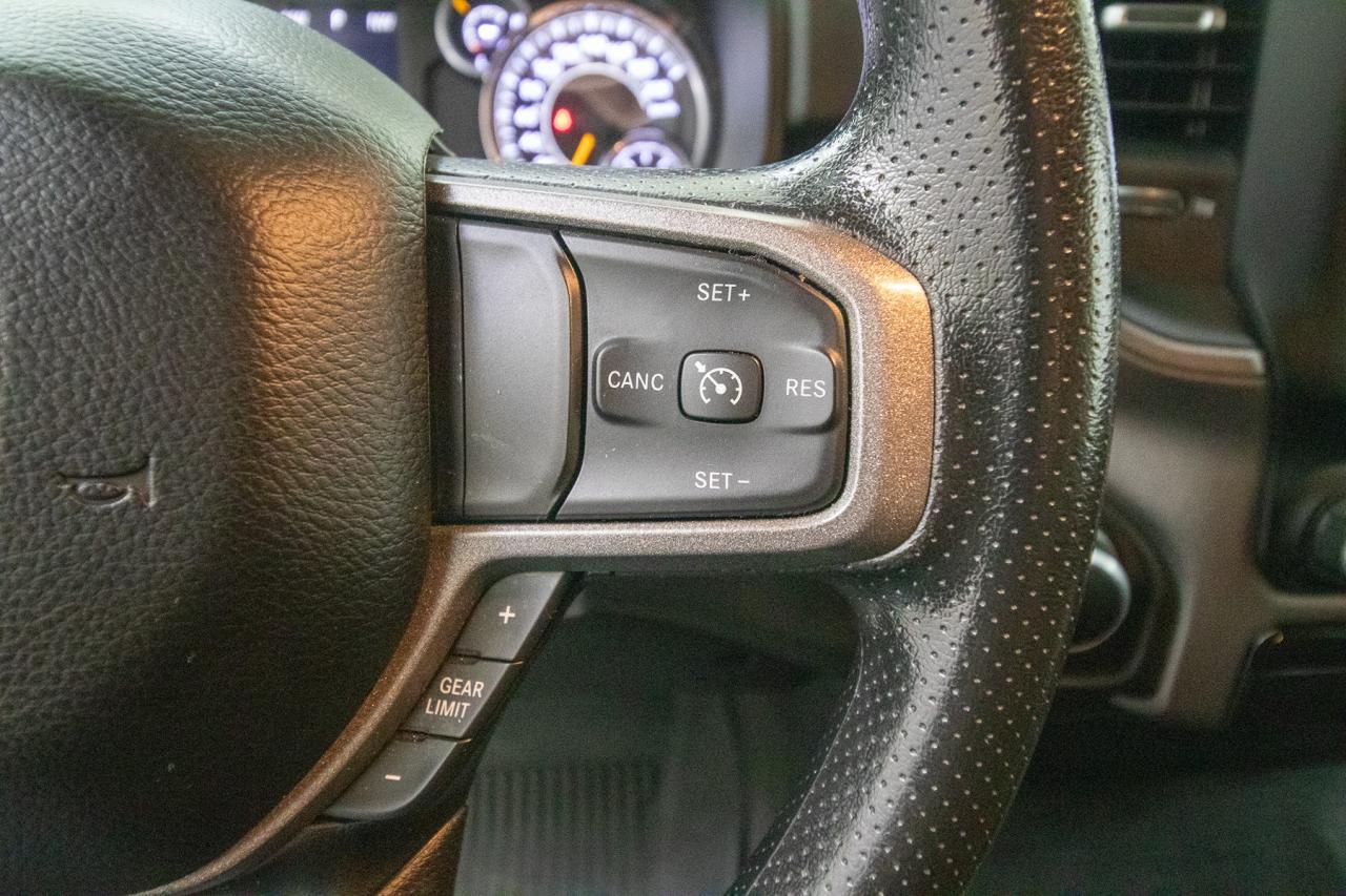 2020 RAM 1500 Tradesman 4x4 Crew Cab 5'7" Box Photo5