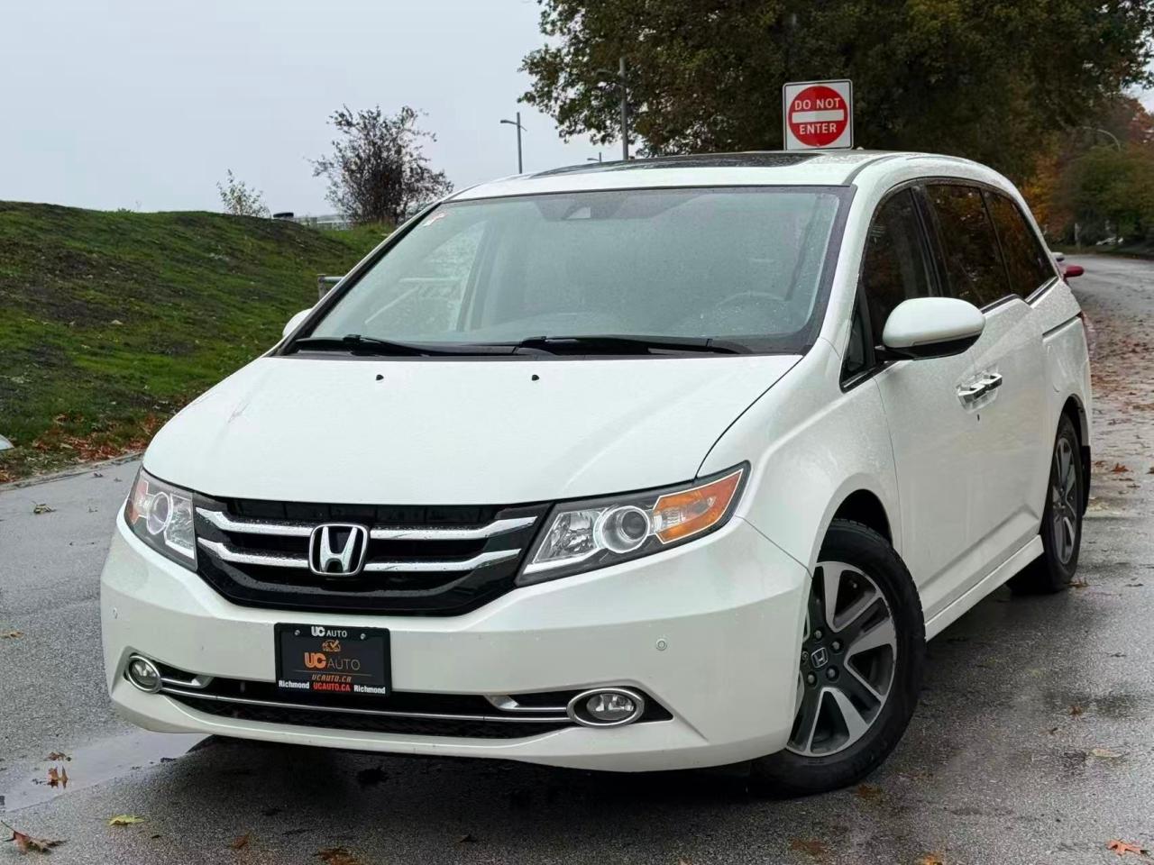Used 2015 Honda Odyssey Touring/ NO ACCIDENT/ POWER SLIDING DOOR for sale in Richmond, BC
