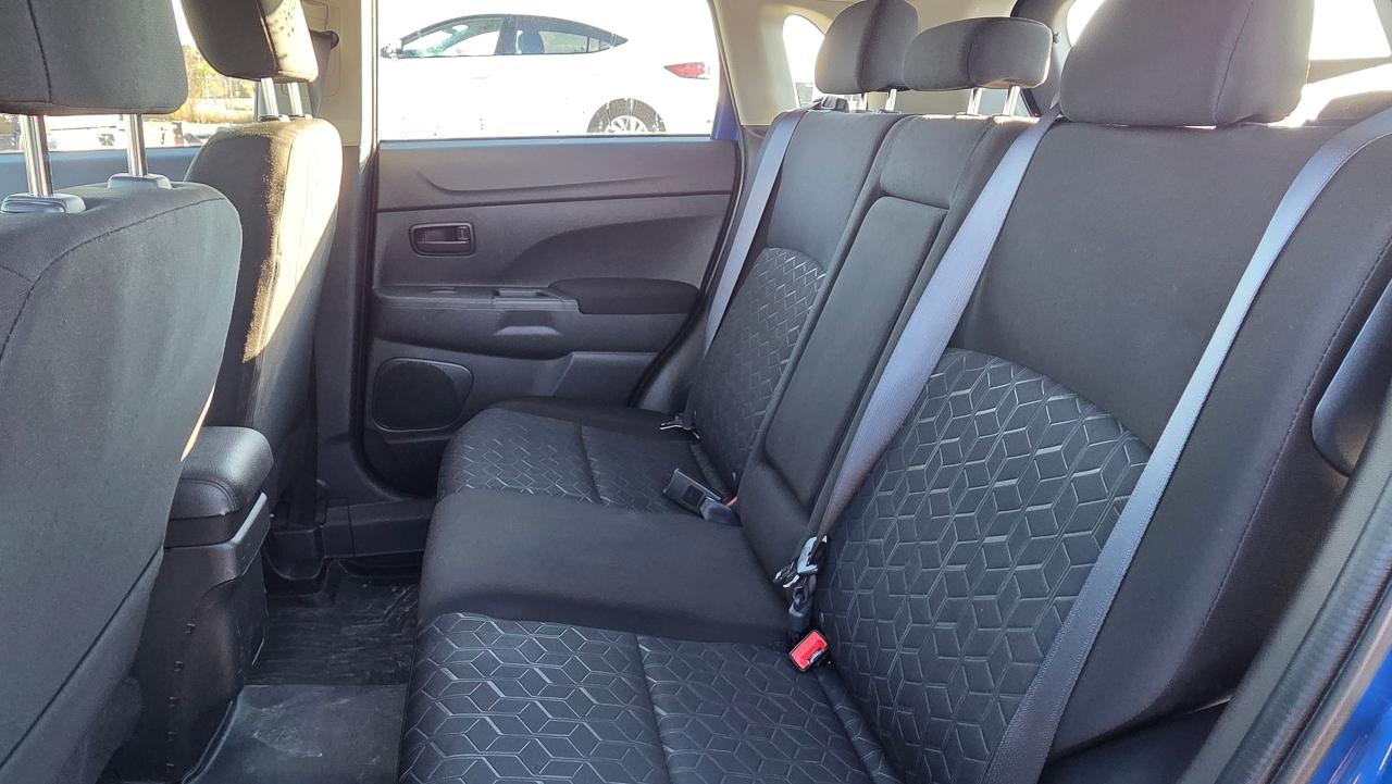 2023 Mitsubishi RVR ES - Photo #8