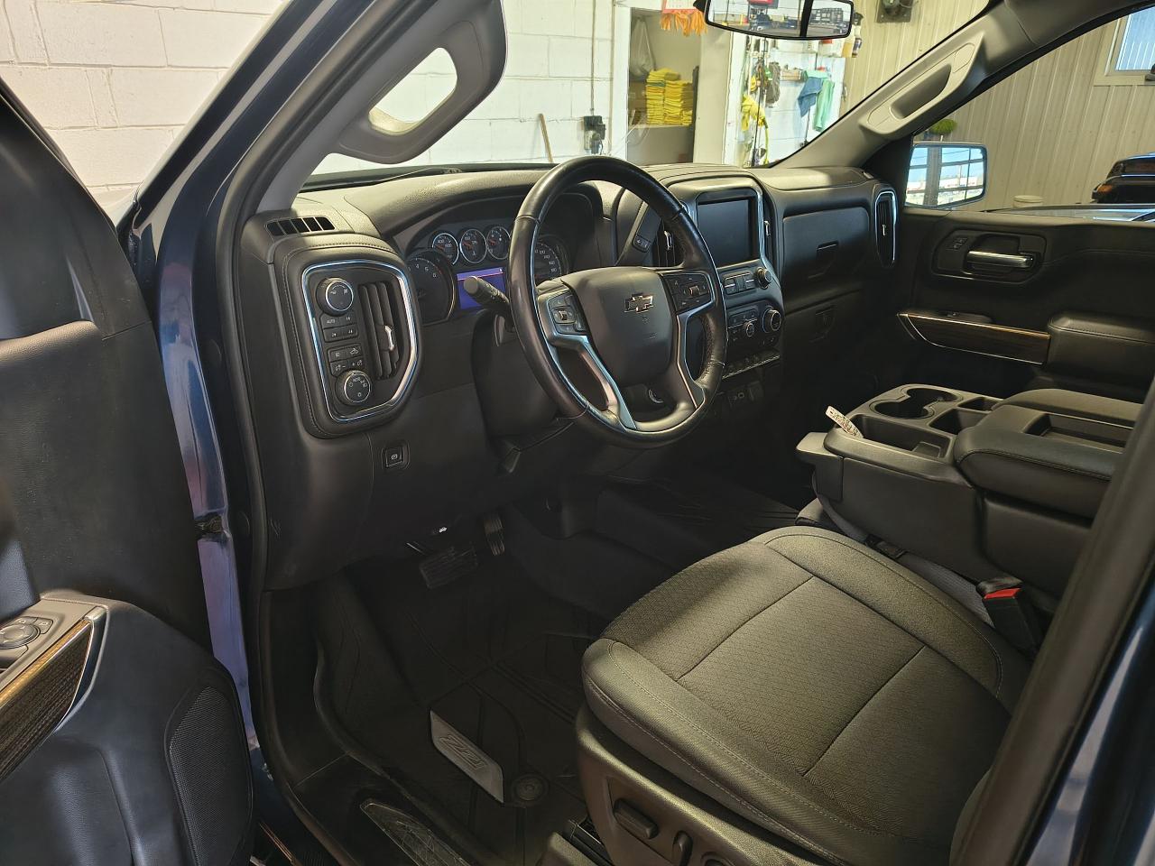 2019 Chevrolet Silverado 1500 RST Photo0