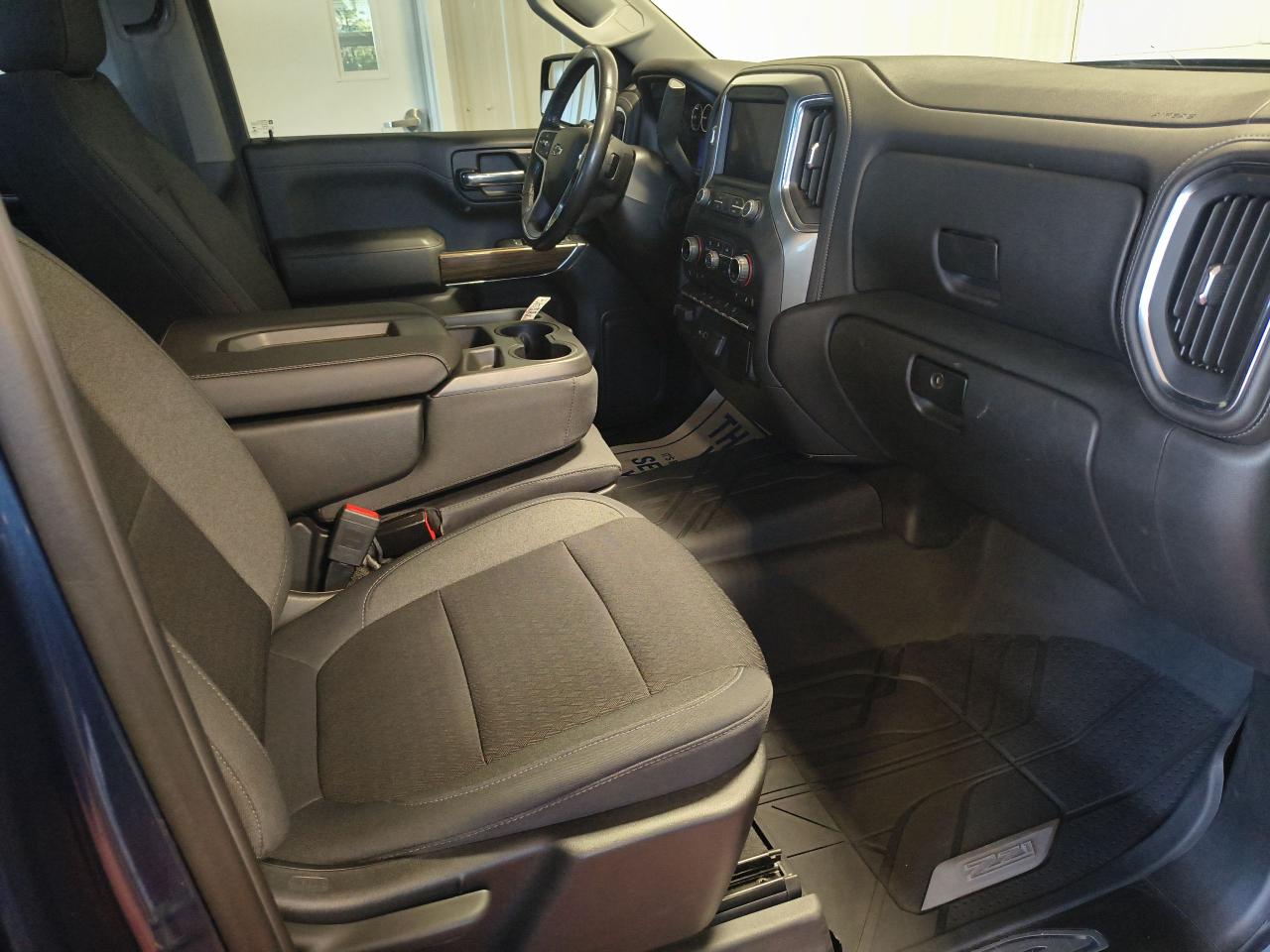 2019 Chevrolet Silverado 1500 RST Photo0