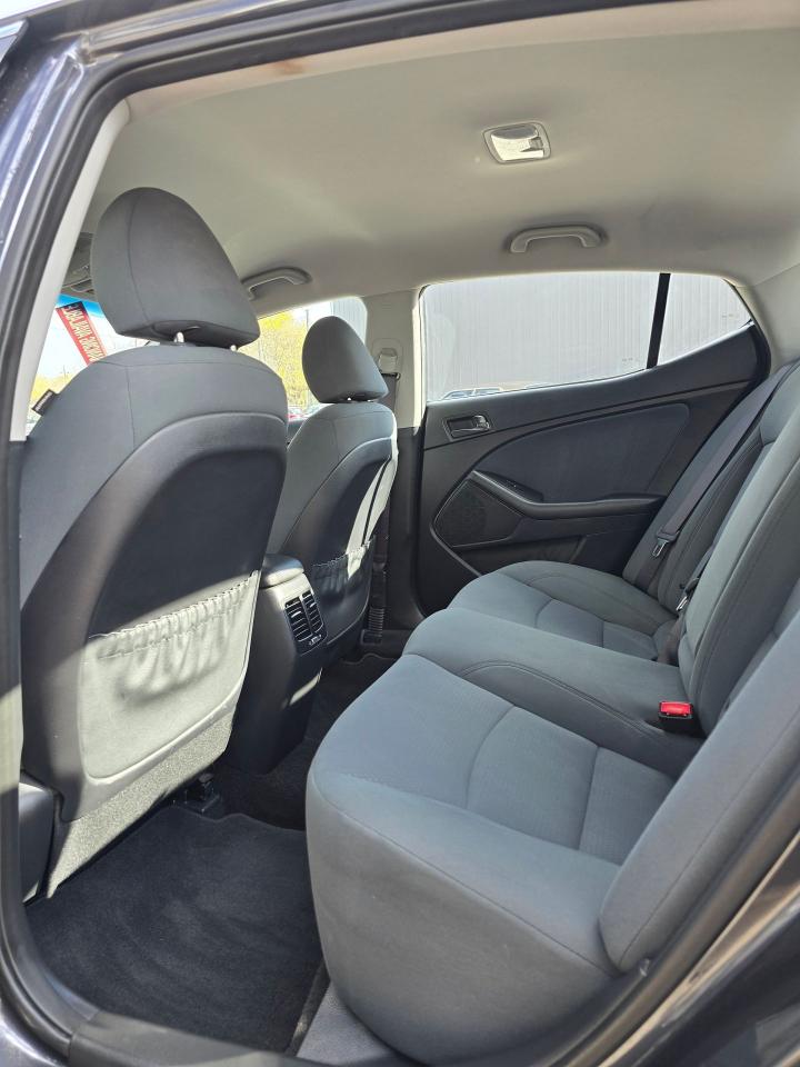 2015 Kia Optima 4dr Sdn Auto LX - Photo #5