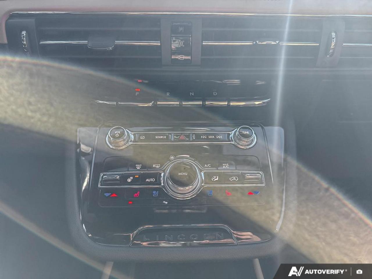 2021 Lincoln Corsair RESERVE / AWD / PANO ROOF / NO ACCIDENTS - Photo #17