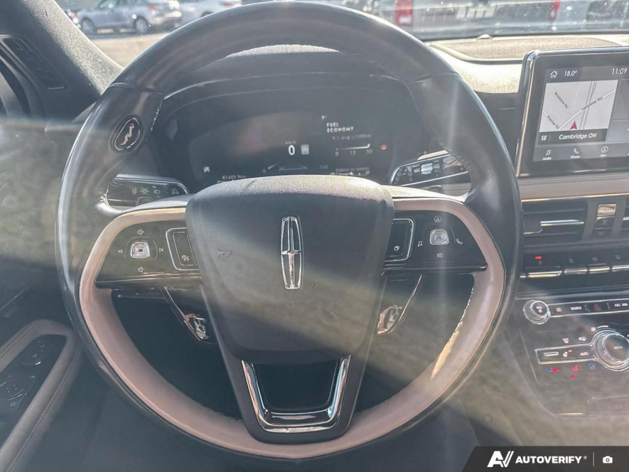 2021 Lincoln Corsair RESERVE / AWD / PANO ROOF / NO ACCIDENTS - Photo #20