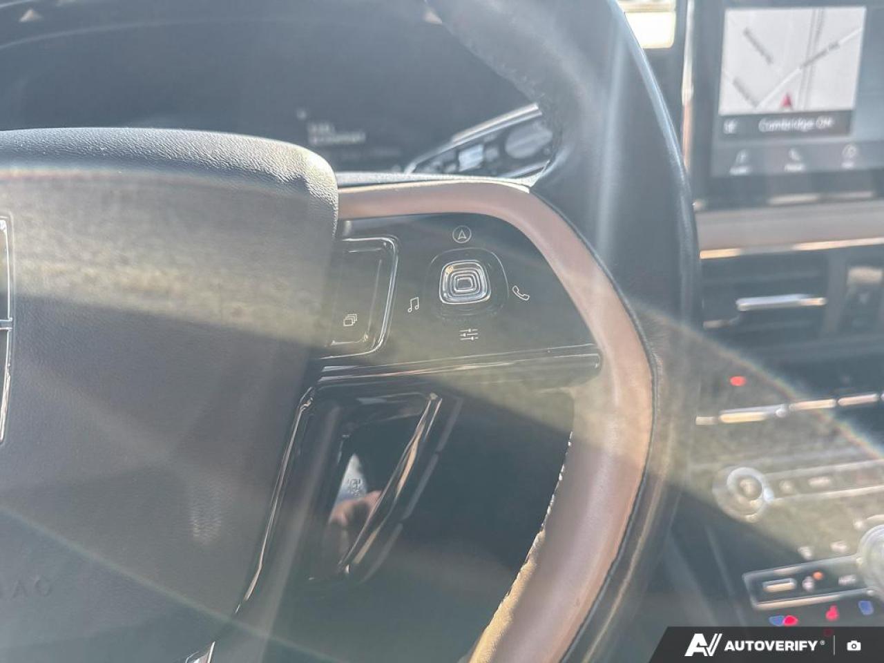 2021 Lincoln Corsair RESERVE / AWD / PANO ROOF / NO ACCIDENTS - Photo #22