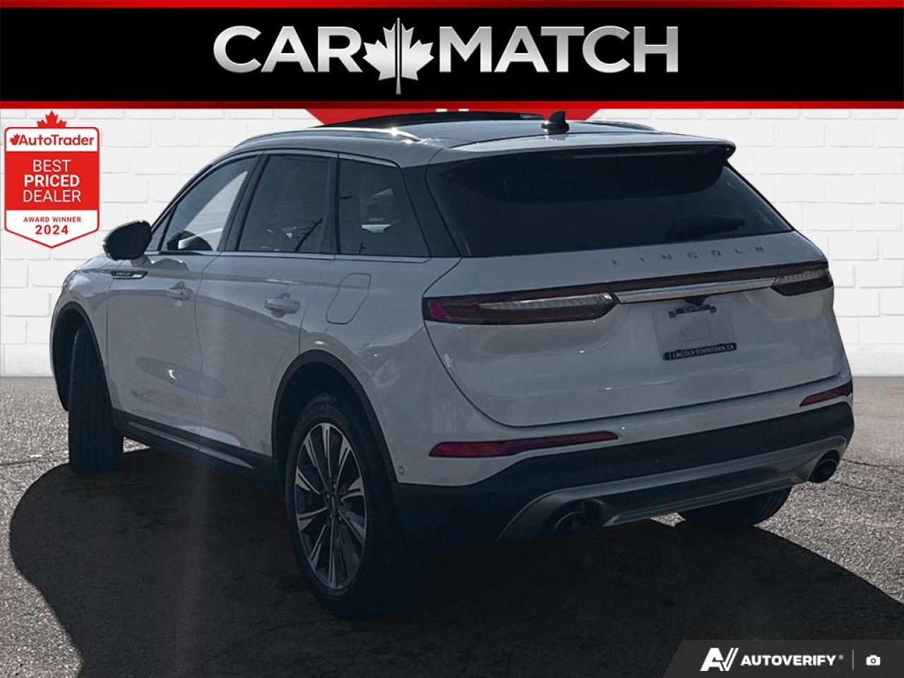 2021 Lincoln Corsair RESERVE / AWD / PANO ROOF / NO ACCIDENTS - Photo #4