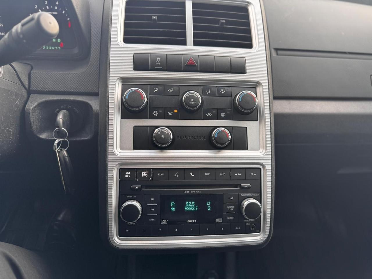 2010 Dodge Journey AUTO 7PASSENGER ONE OWNER NO ACCIDENT SOLD AS-IS - Photo #17