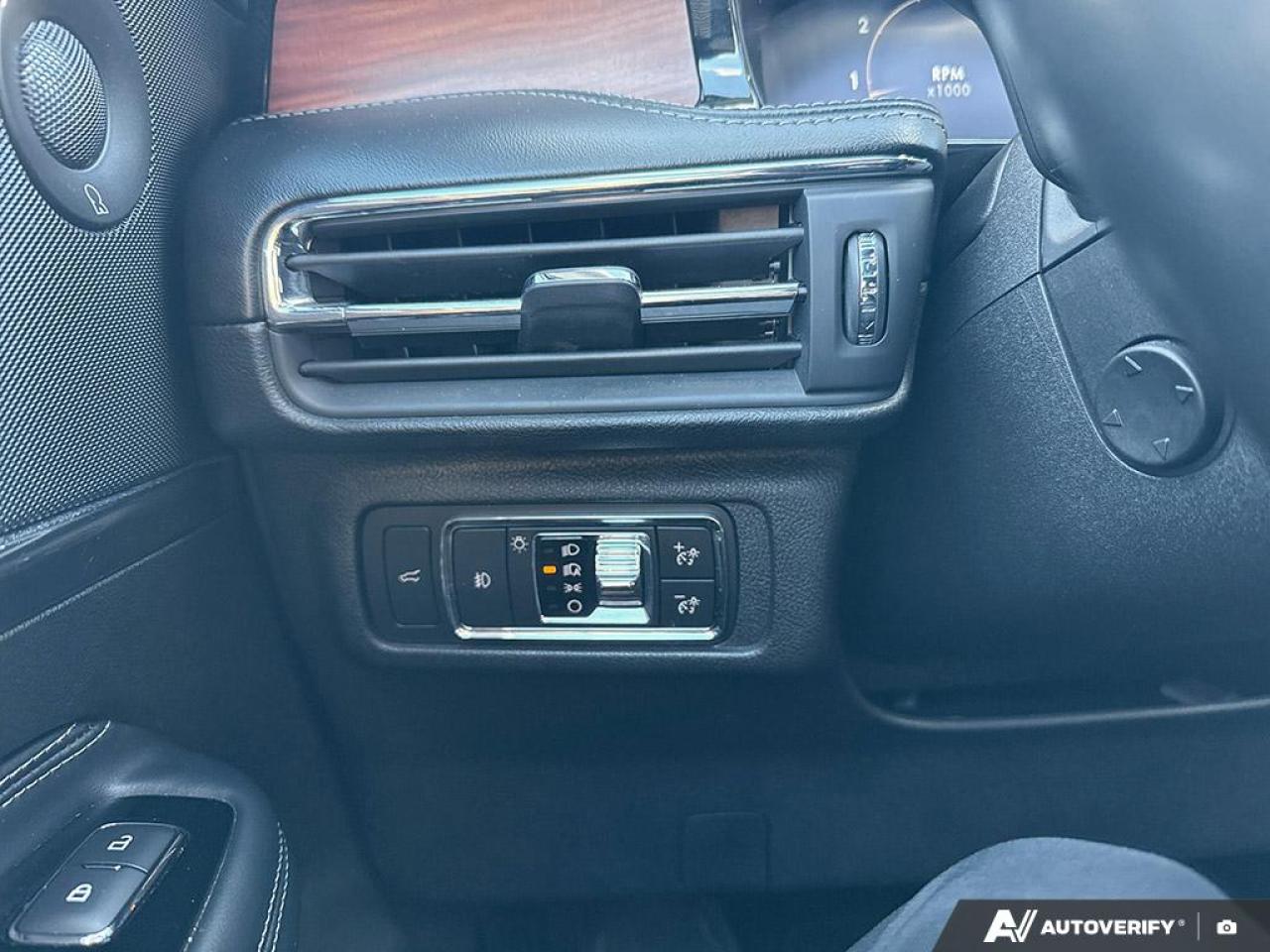 2021 Lincoln Corsair RESERVE / AWD/ PANO ROOF / NO ACCIDENTS Photo