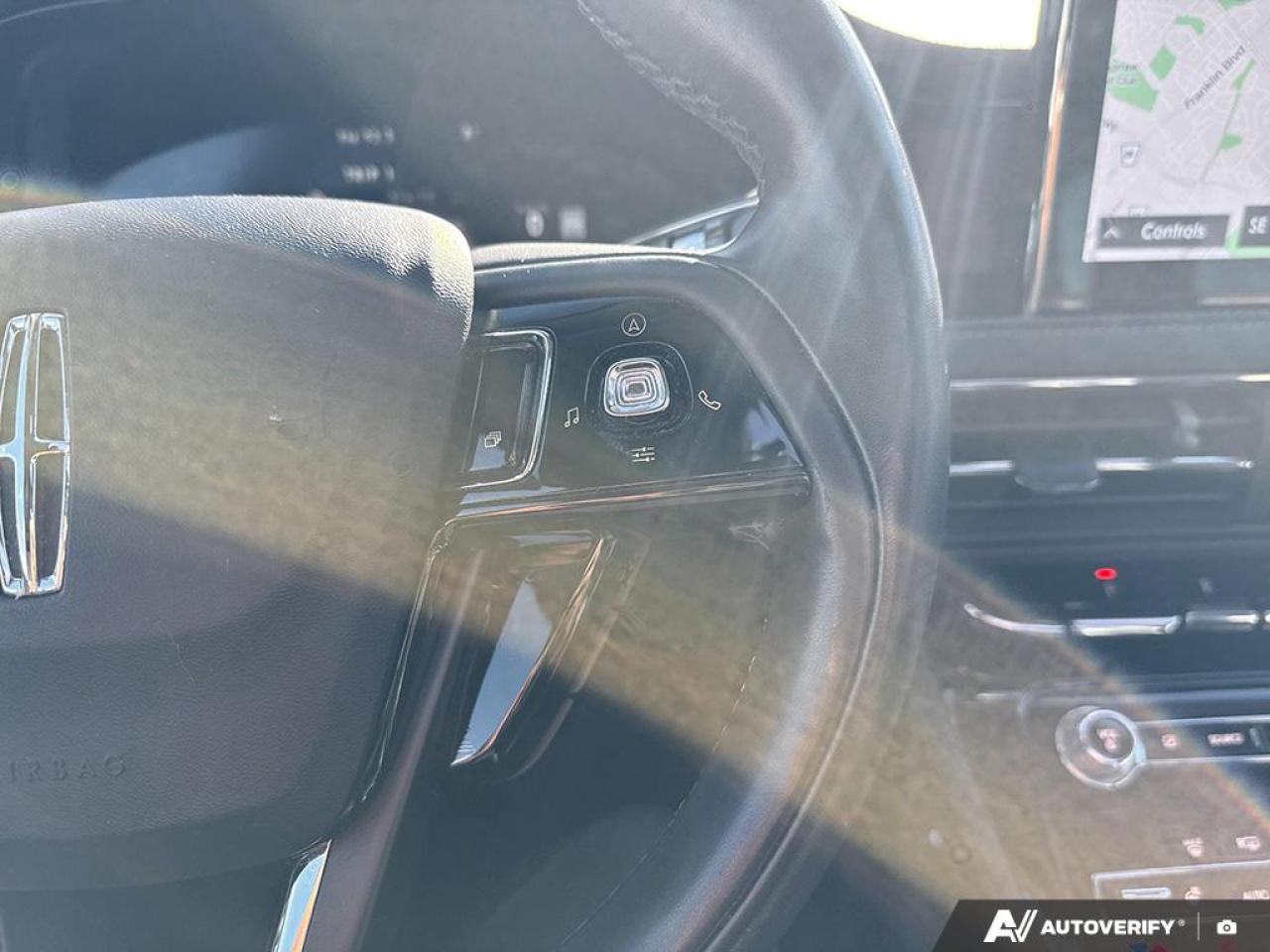 2021 Lincoln Corsair RESERVE / AWD/ PANO ROOF / NO ACCIDENTS Photo