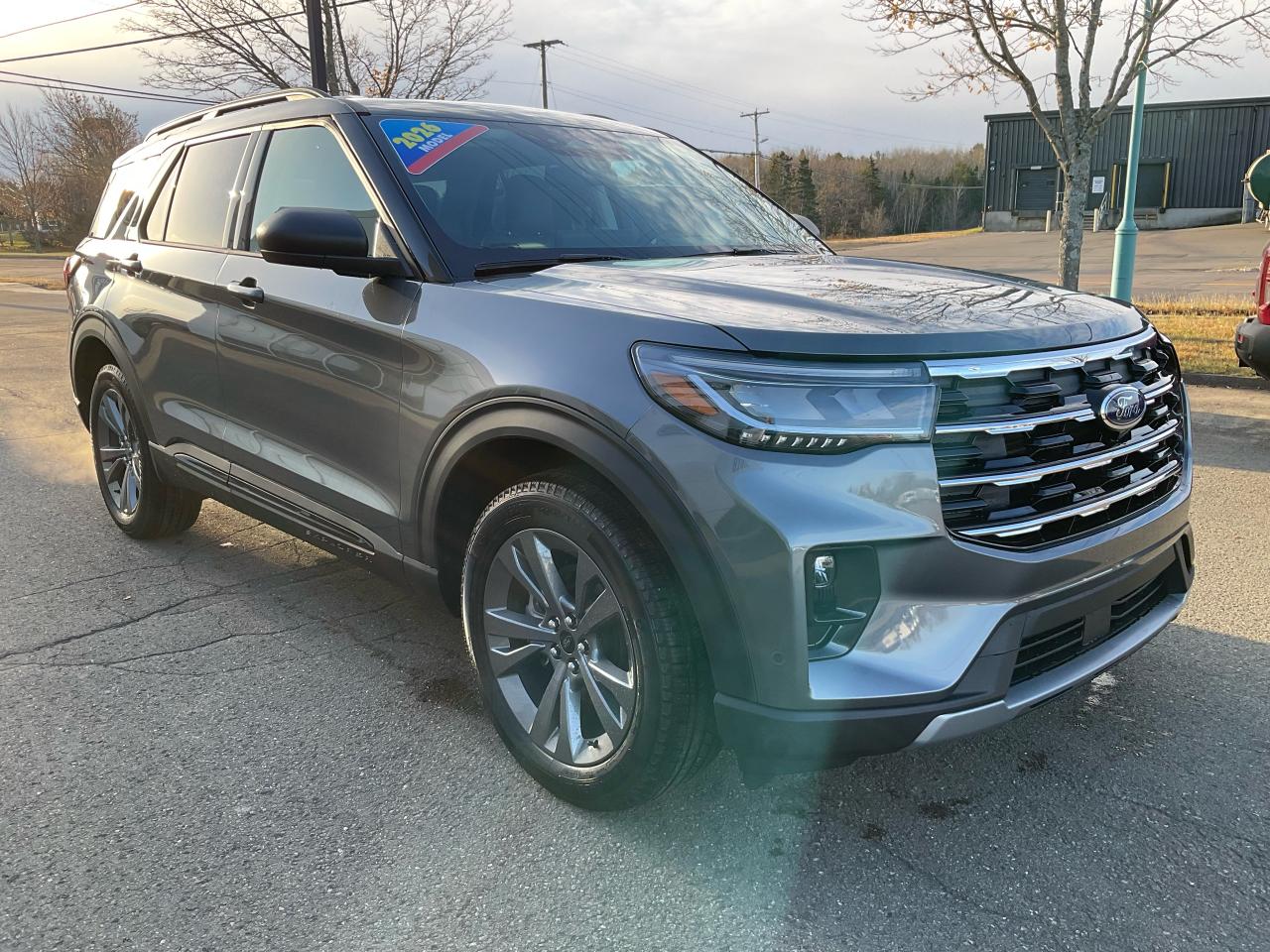 2026 Ford Explorer Active Photo2