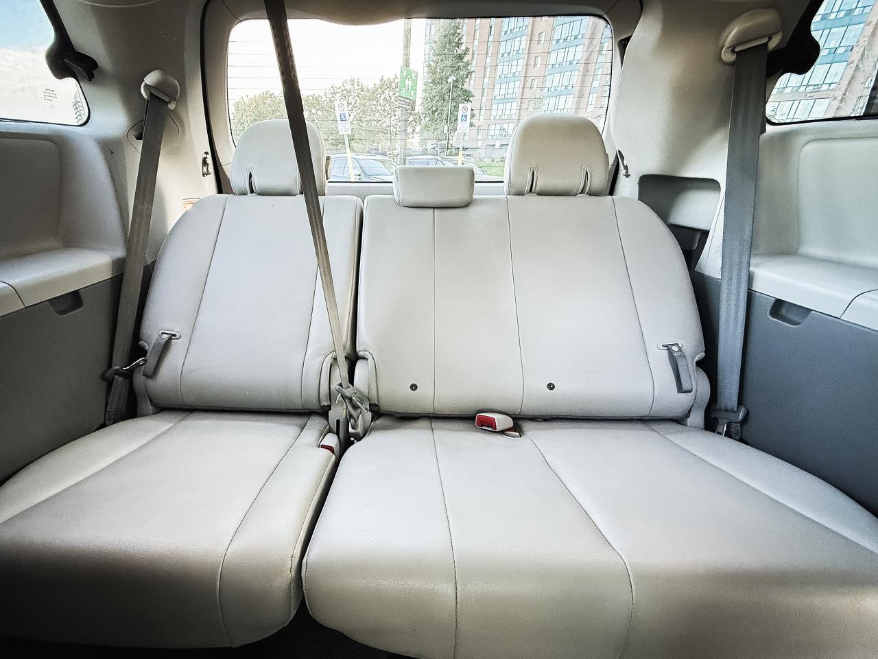 2014 Toyota Sienna 5dr XLE 7-Pass FWD | CLEAN TITLE | - Photo #10