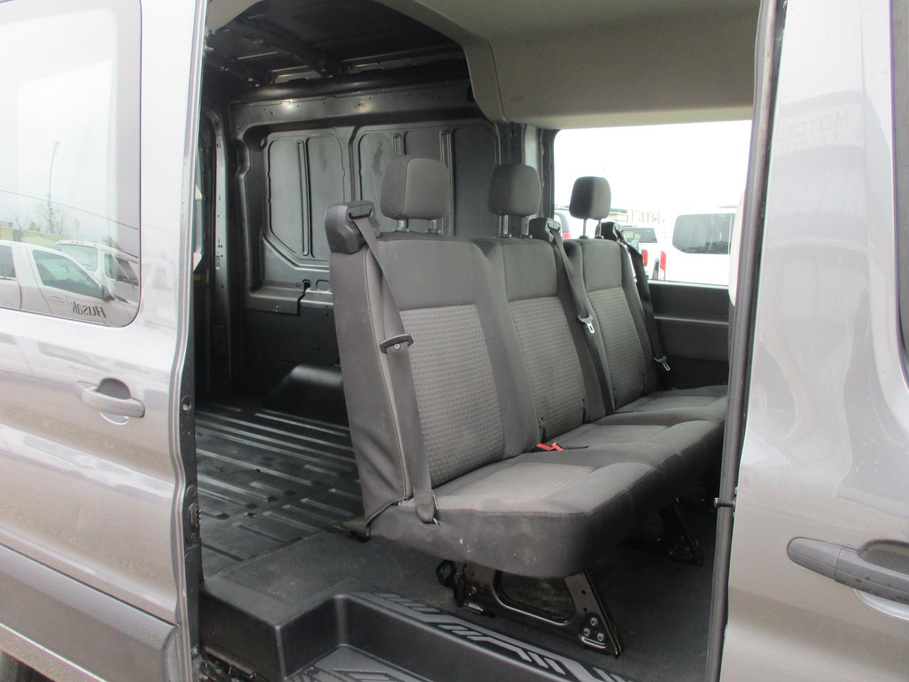2021 Ford Transit 250  - Photo #8
