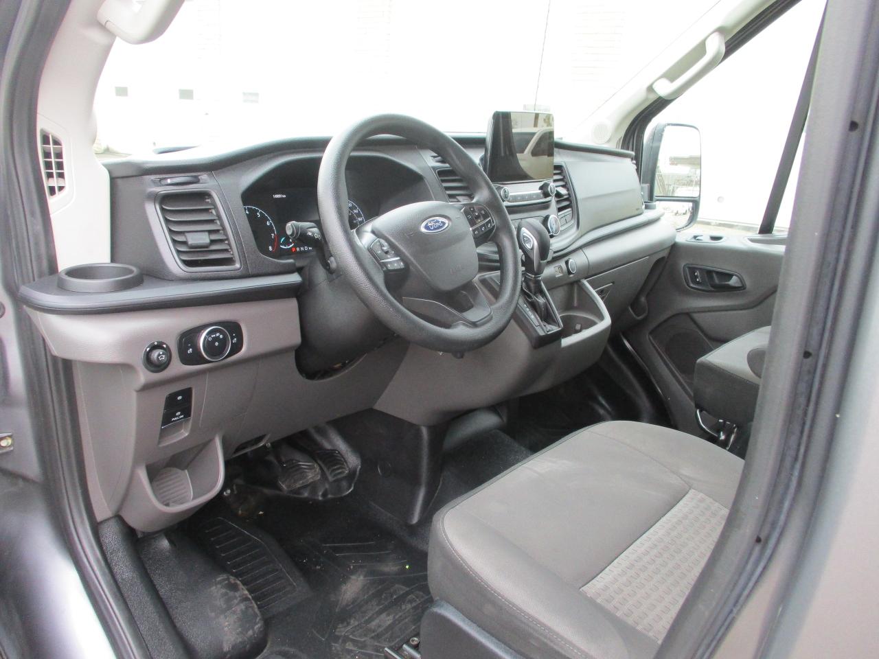 2021 Ford Transit 250  - Photo #9