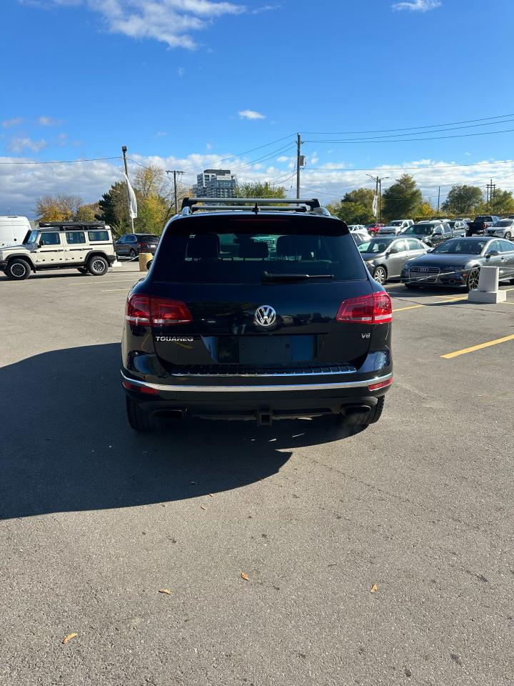 2017 Volkswagen Touareg Wolfsburg Edition - Photo #4