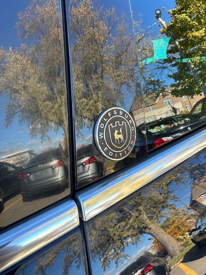 2017 Volkswagen Touareg Wolfsburg Edition Photo