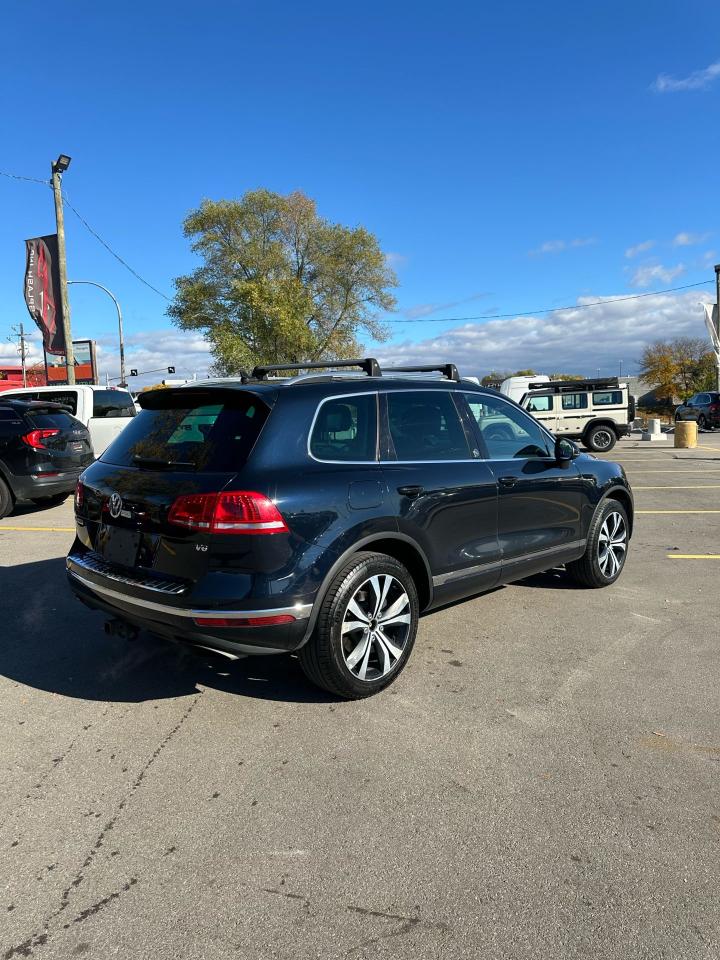 2017 Volkswagen Touareg Wolfsburg Edition - Photo #5
