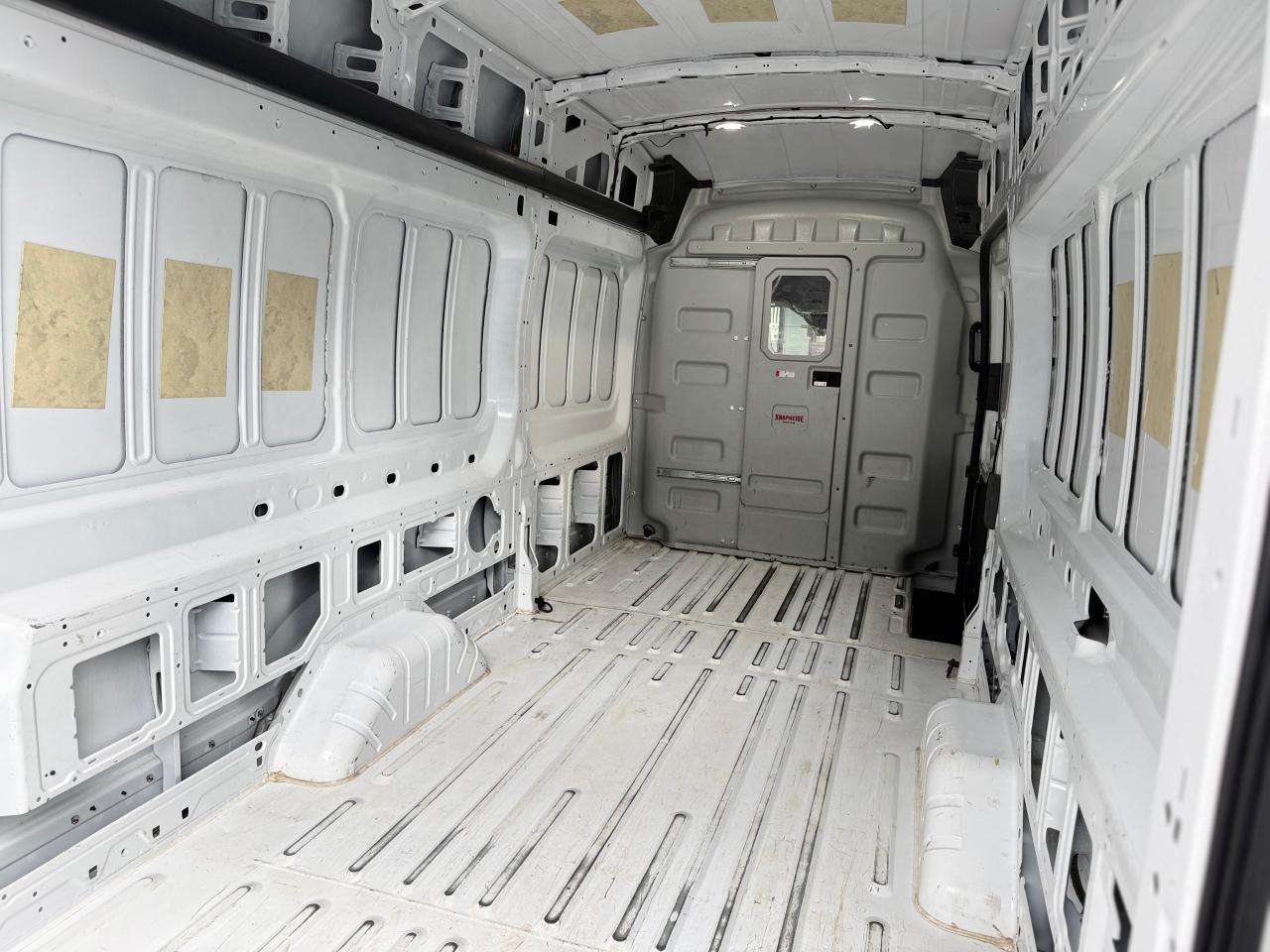 2022 Ford Transit Cargo Van T-250 148" EL Hi Rf 9070 GVWR AWD - Photo #18