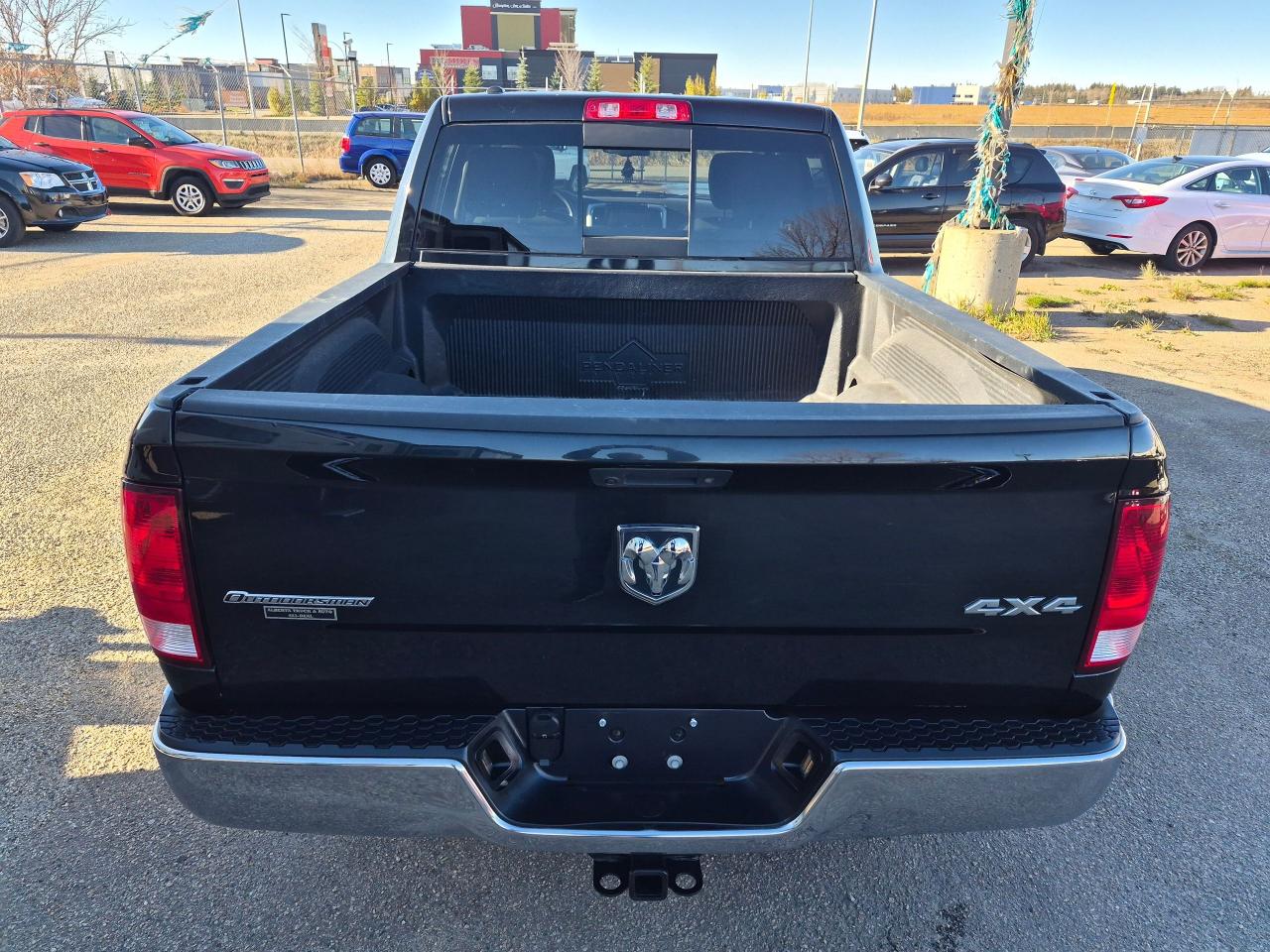 2017 RAM 1500 Outdoorsman, Crew 4x4, BU Cam, Tow Package 5.7 Hem - Photo #6