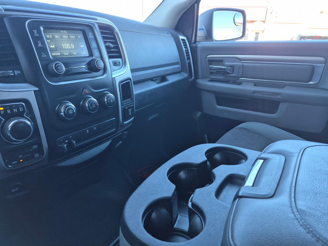 2017 RAM 1500 Outdoorsman, Crew 4x4, BU Cam, Tow Package 5.7 Hem - Photo #17