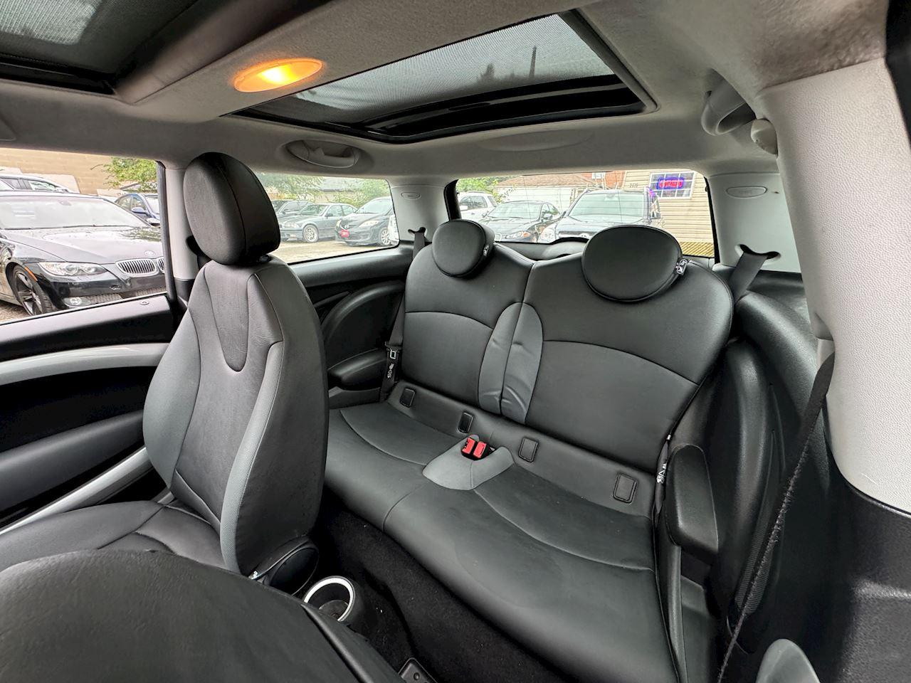 2008 MINI Cooper Hardtop  Photo