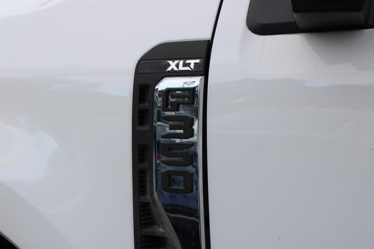 2025 Ford SUPER DUTY F-350 SRW 4WD Crew Cab 8' Box - Photo #4