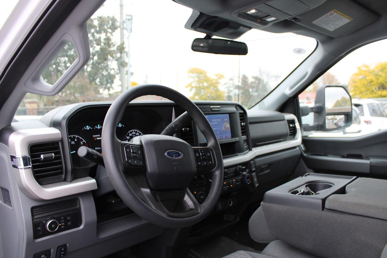 2025 Ford SUPER DUTY F-350 SRW 4WD Crew Cab 8' Box - Photo #19