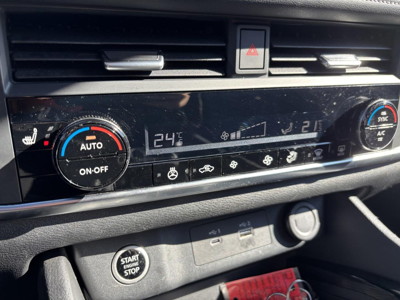 2023 Nissan Rogue SV *No Accidents* Photo