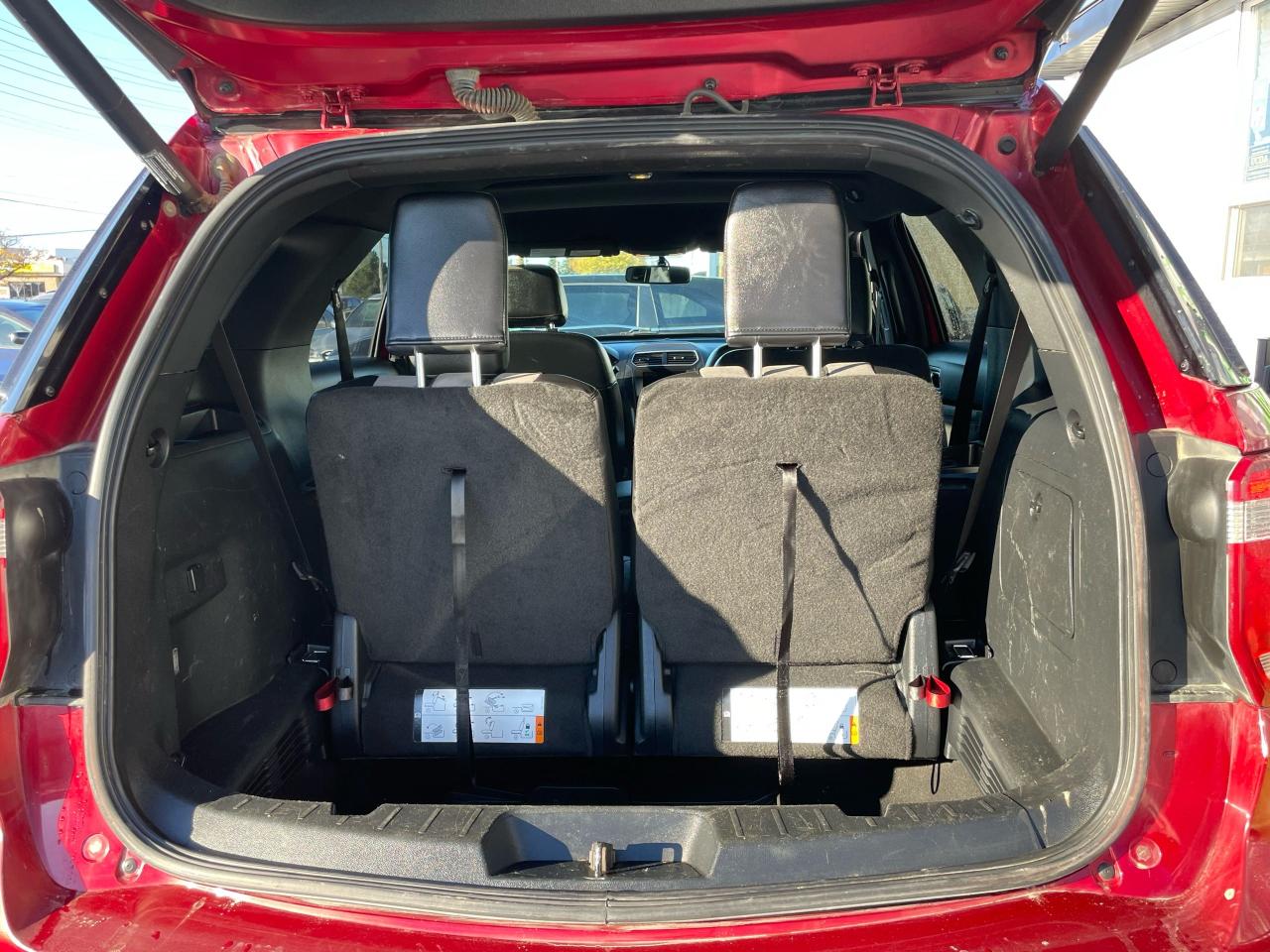 2017 Ford Explorer XLT - Photo #6