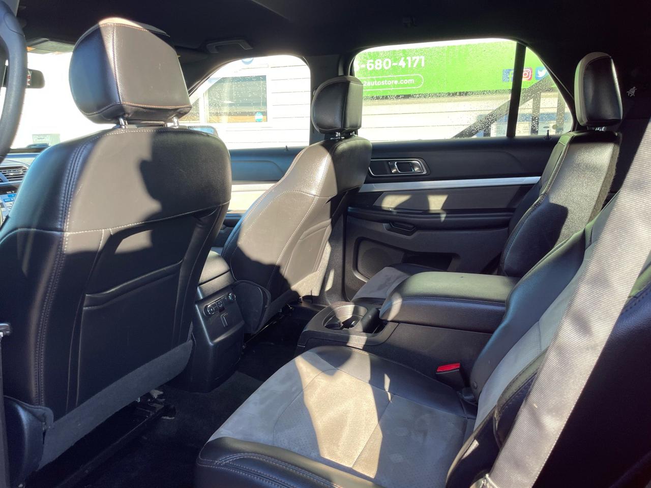 2017 Ford Explorer XLT - Photo #8