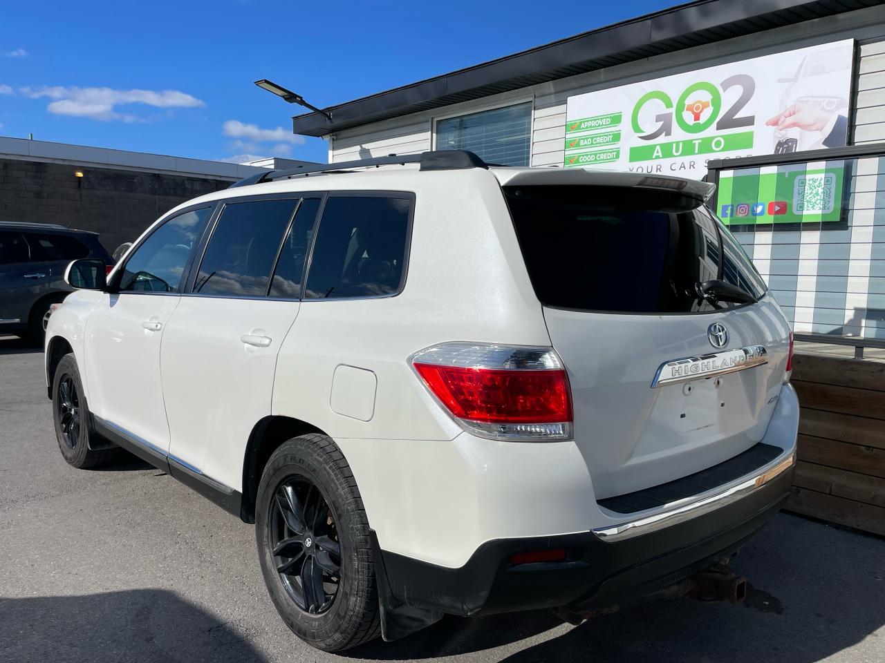 2013 Toyota Highlander LE+ - Photo #5