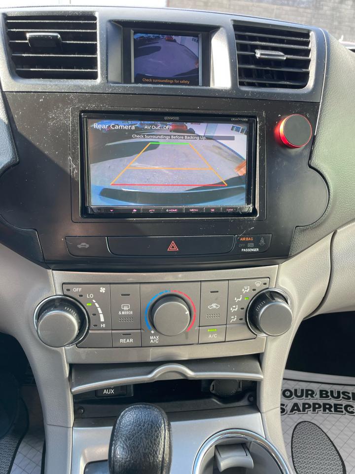 2013 Toyota Highlander LE+ - Photo #10