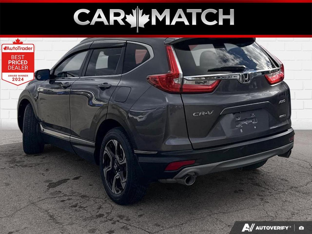 2018 Honda CR-V TOURING / NAV / PANO ROOF / LEATHER / AWD / LOADED Photo