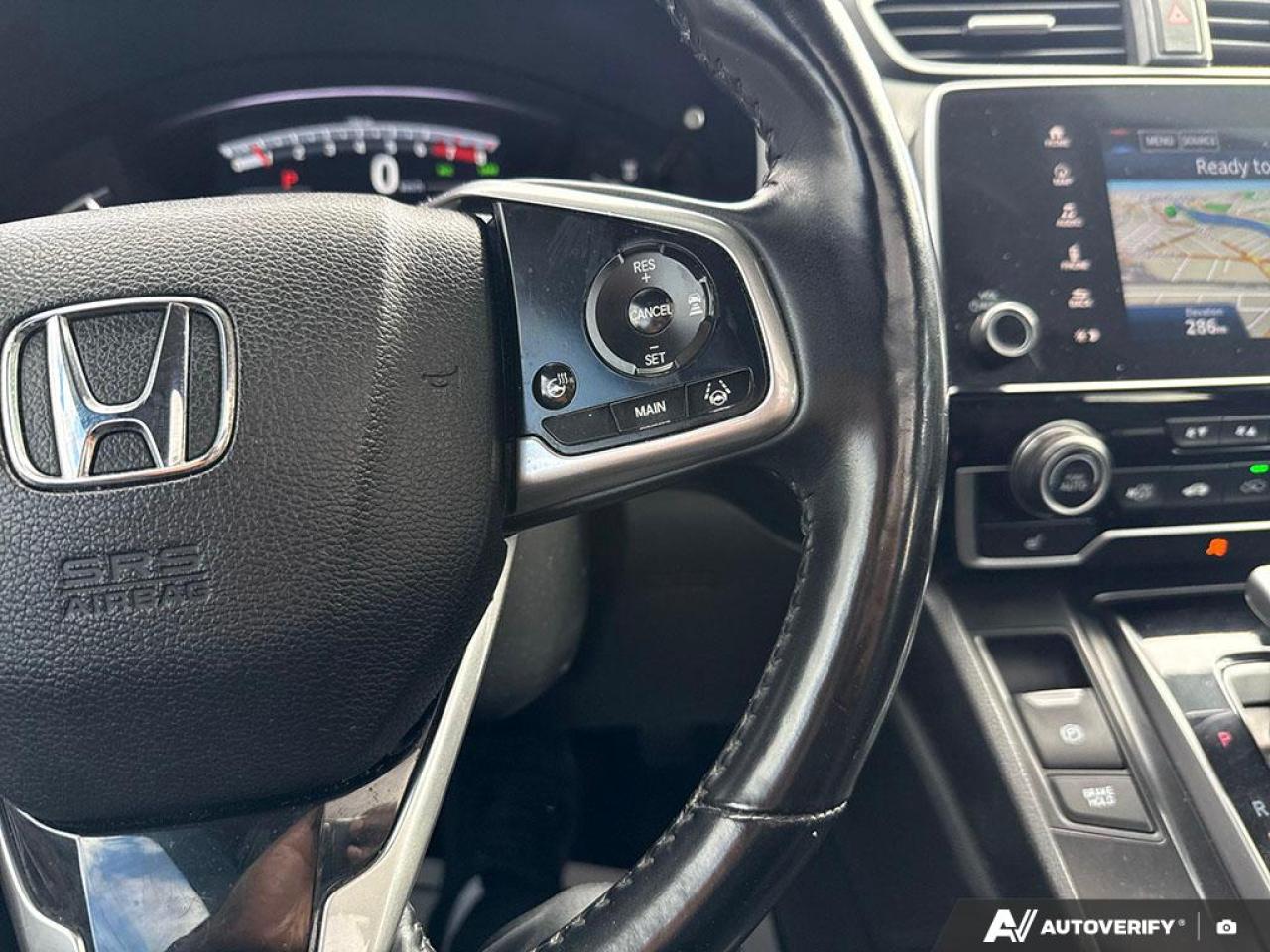 2018 Honda CR-V TOURING / NAV / PANO ROOF / LEATHER / AWD / LOADED Photo