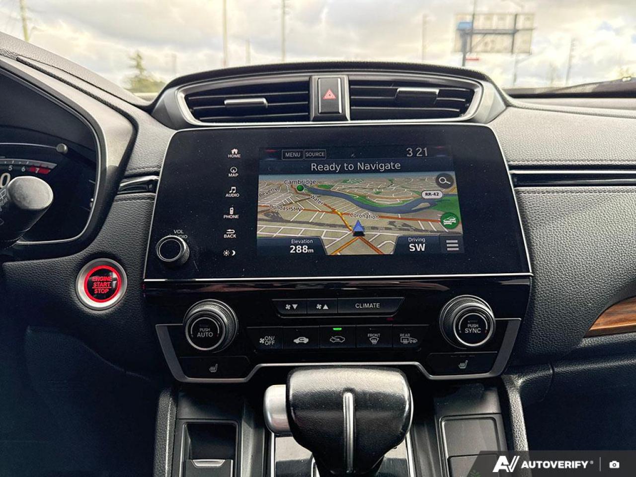 2018 Honda CR-V TOURING / NAV / PANO ROOF / LEATHER / AWD / LOADED Photo