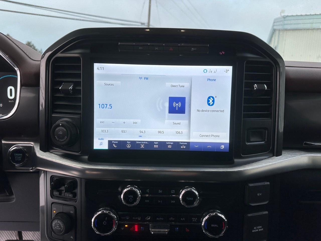 2022 Ford F-150 Lariat 4WD SuperCrew 5.5' Box Photo