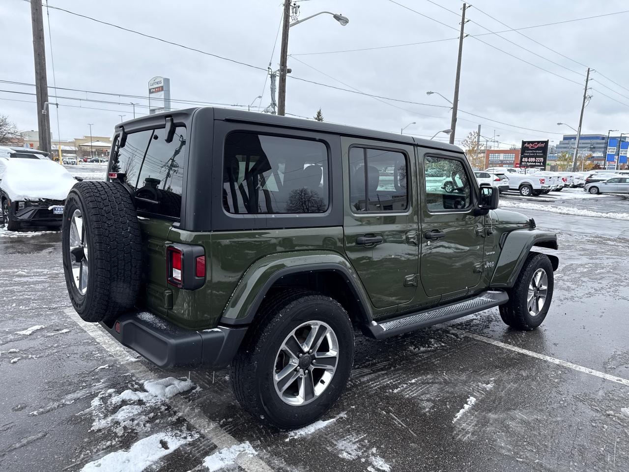 2021 Jeep Wrangler Unlimited Sahara Photo