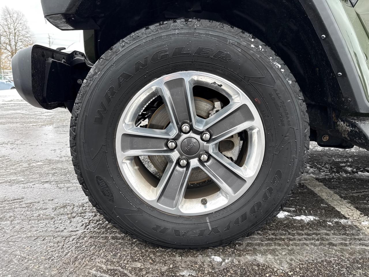 2021 Jeep Wrangler Unlimited Sahara Photo