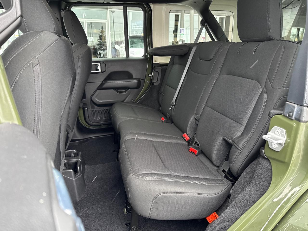 2021 Jeep Wrangler Unlimited Sahara Photo