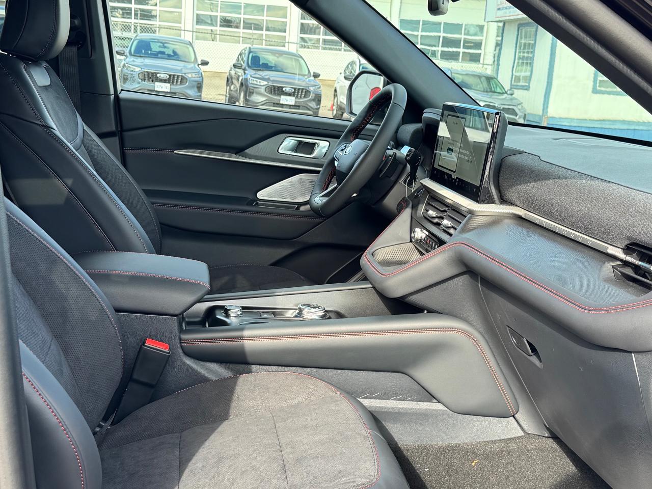 2026 Ford Explorer ST Photo