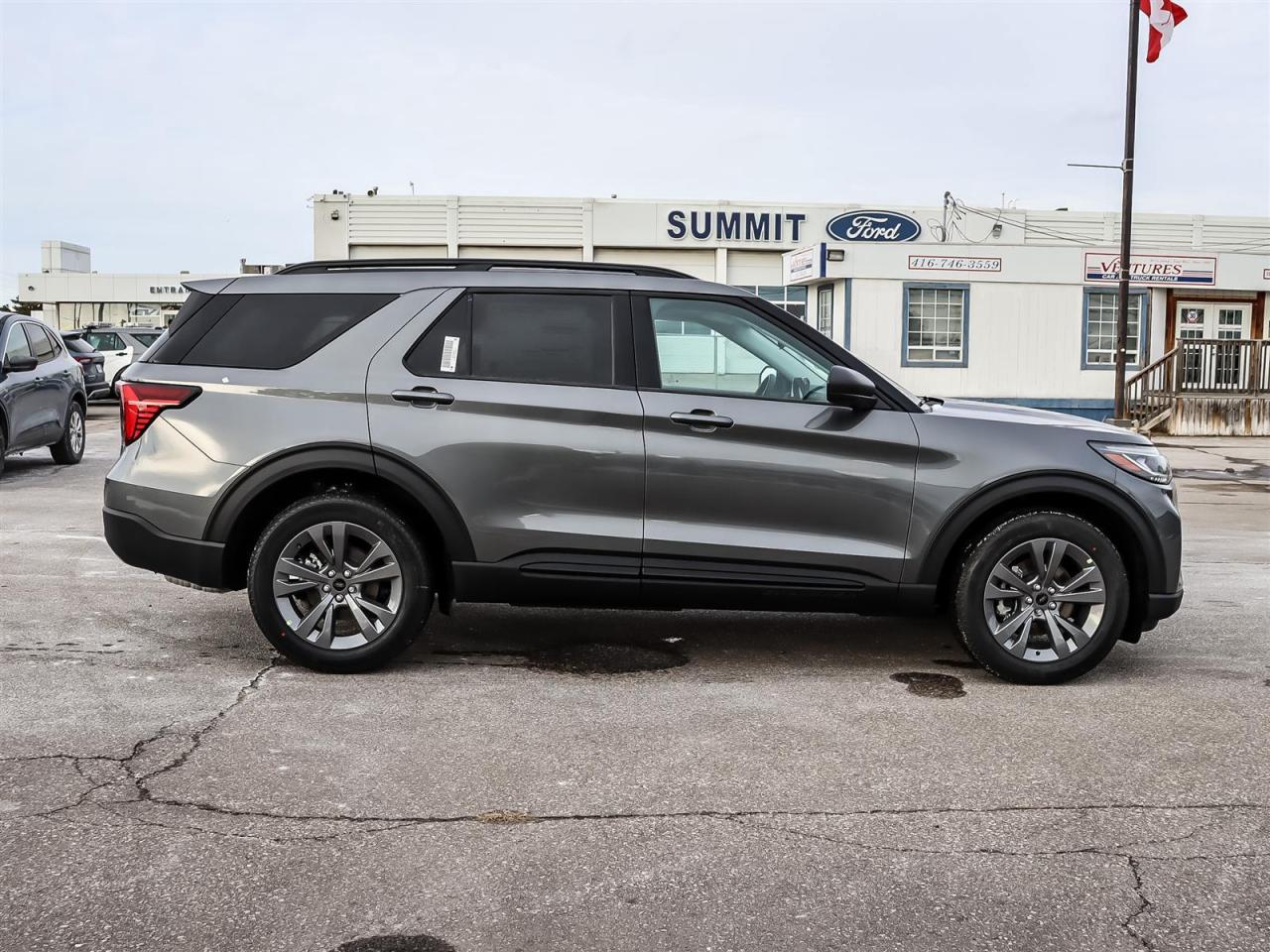 2026 Ford Explorer Active Photo3