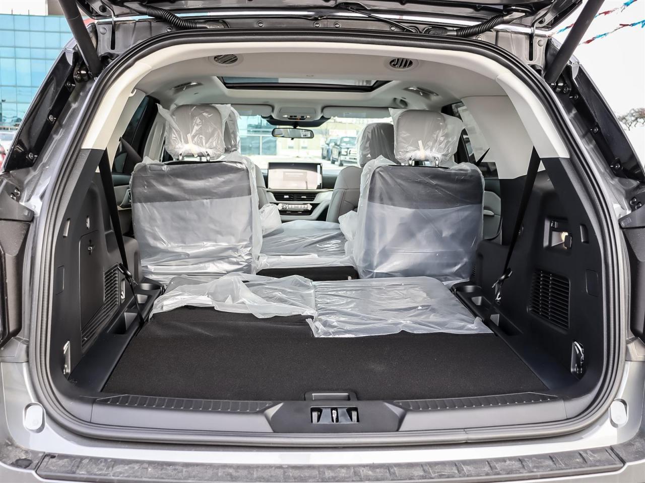 2026 Ford Explorer Active Photo