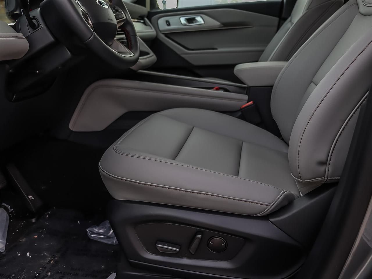 2026 Ford Explorer Active Photo