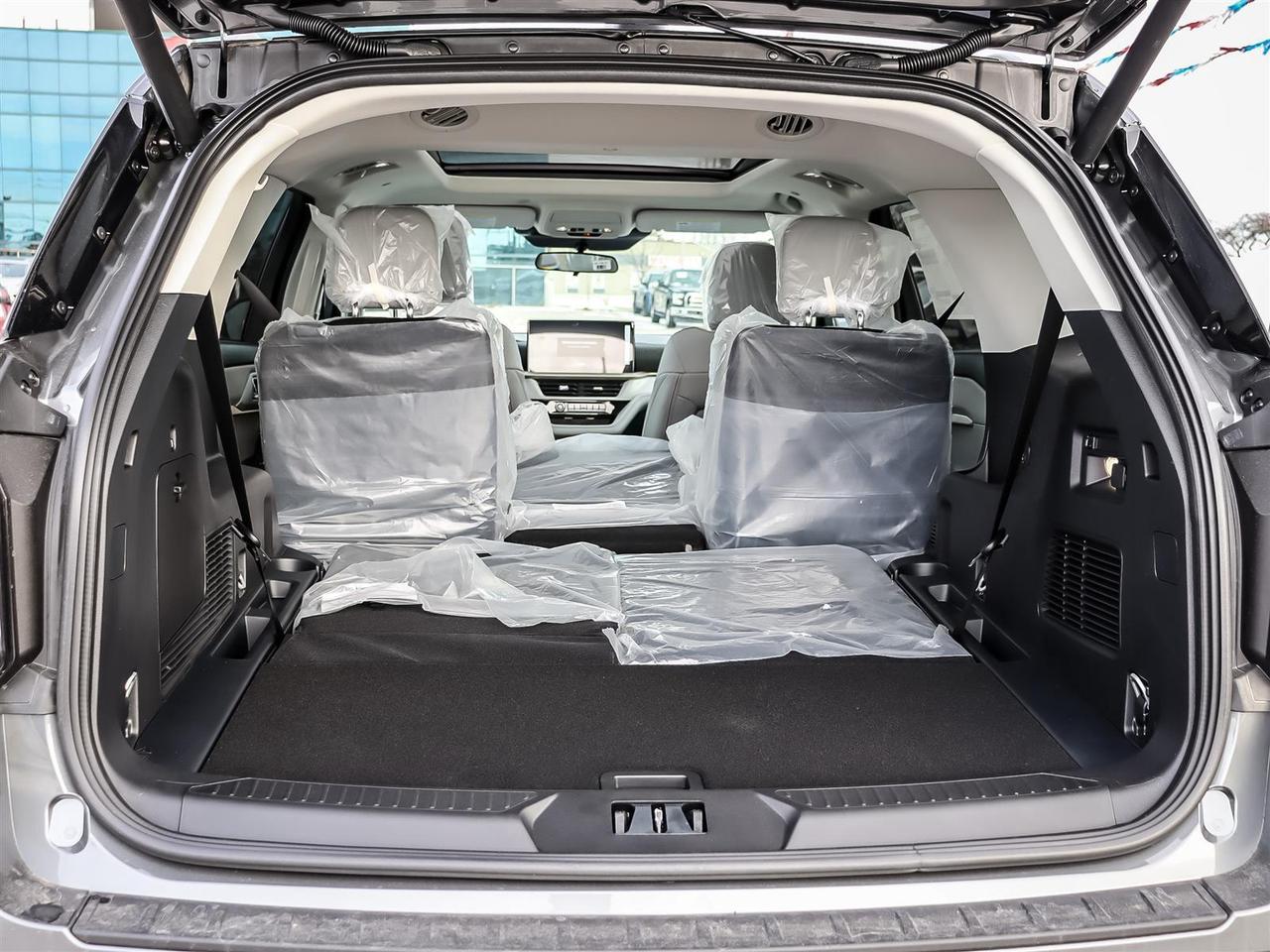 2026 Ford Explorer Active Photo