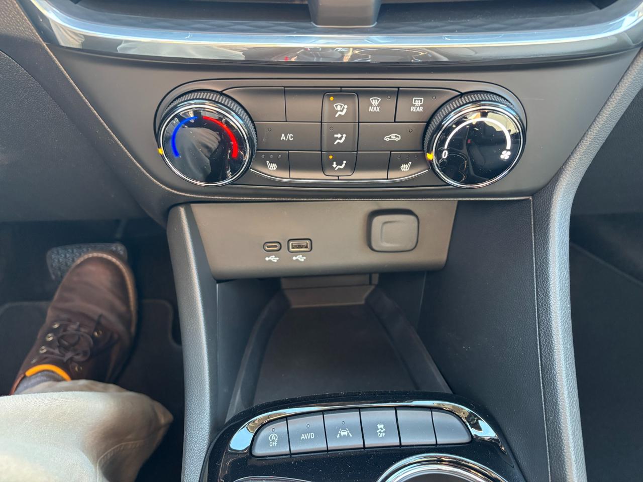 2026 Buick Encore GX 2026 Buick Encore GX Preferred AWD Photo